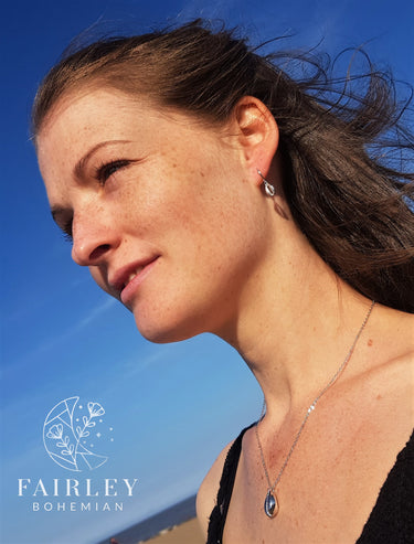 model beach shell necklace and earrings silver